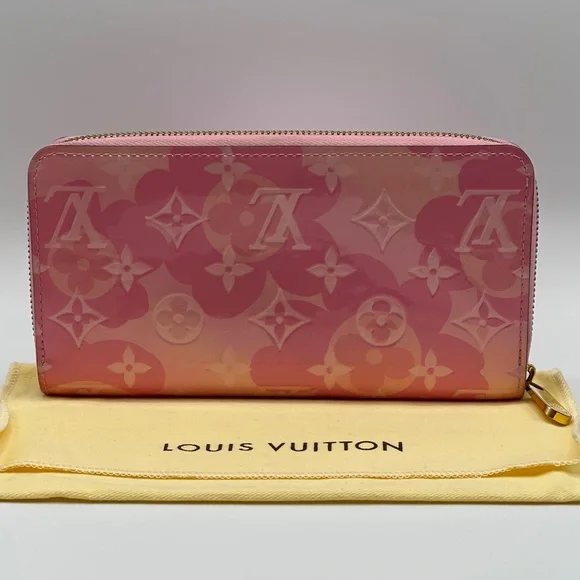 Louis Vuitton Valentine Vernis Monogram Limited Edition Long Round Zippy Wallet - Picture 2 of 16